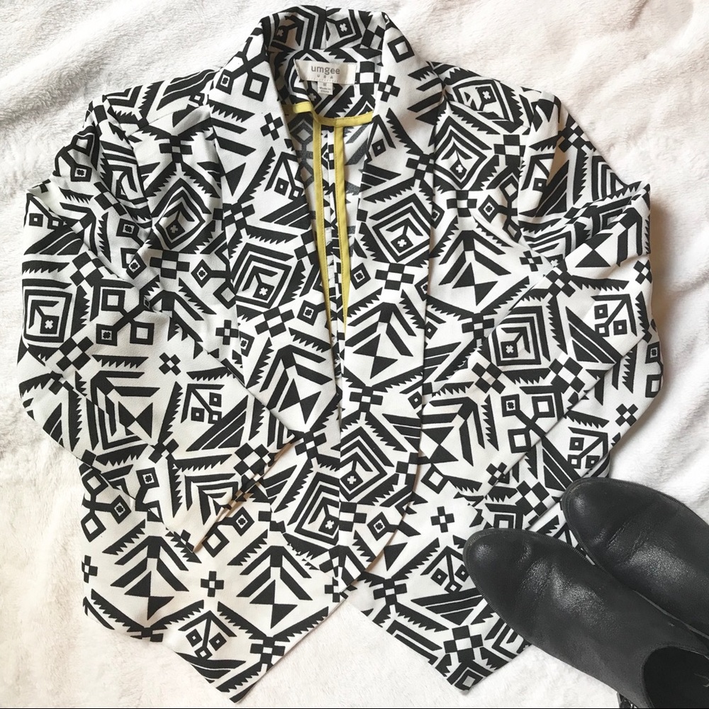 🖤 3 for $20 | UMGEE Aztec blazer